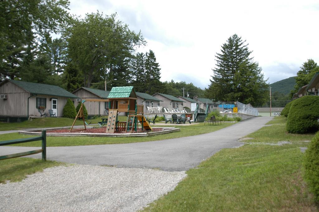 Hotel Lincoln Log Colony Lake George Esterno foto