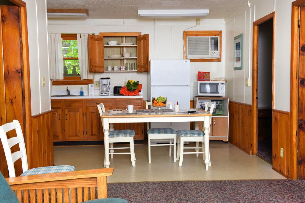 Hotel Lincoln Log Colony Lake George Esterno foto