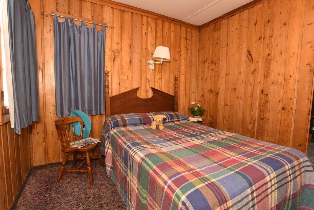 Hotel Lincoln Log Colony Lake George Esterno foto