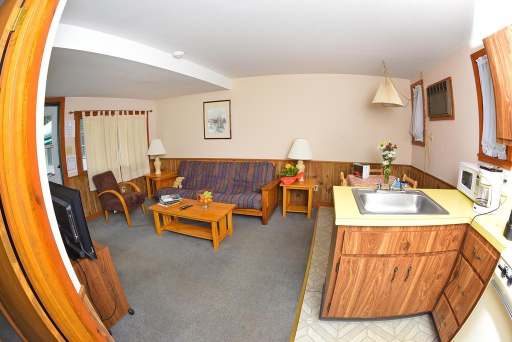 Hotel Lincoln Log Colony Lake George Esterno foto
