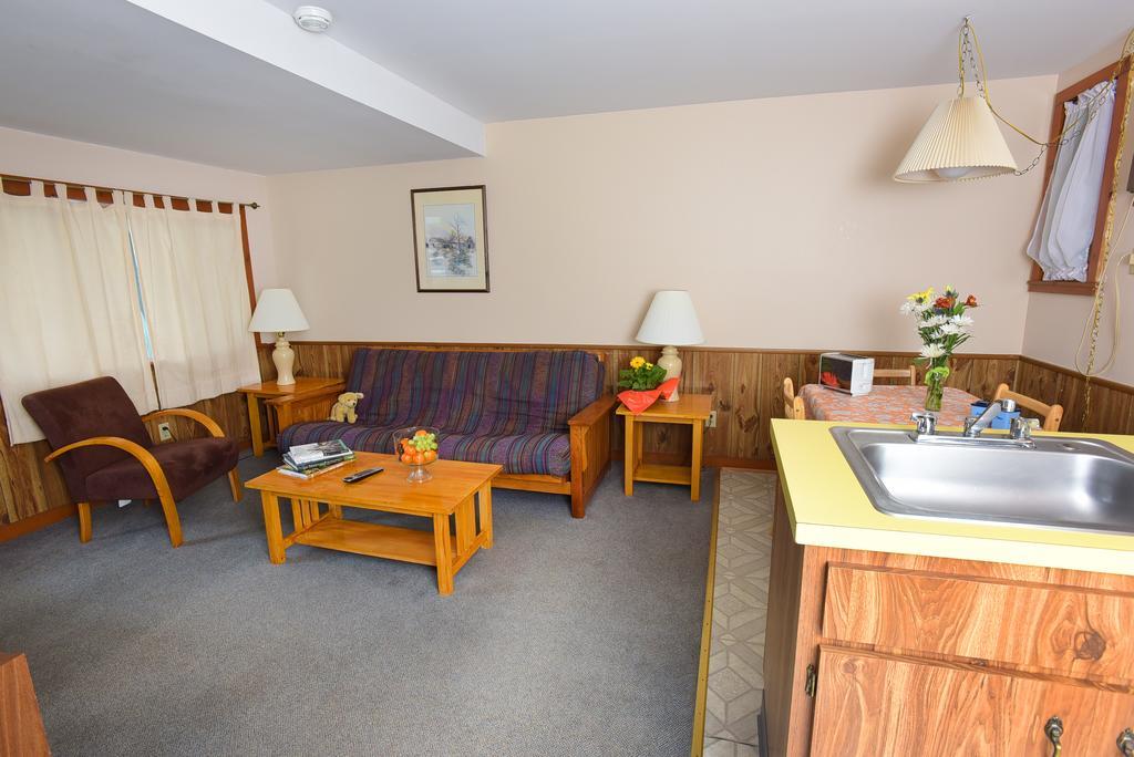 Hotel Lincoln Log Colony Lake George Esterno foto